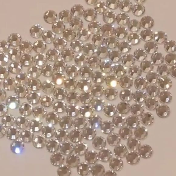 Swarovski Other - Swarovski Elements Loose Crystals Clear 16ss Foil Back Qty 100 Pieces